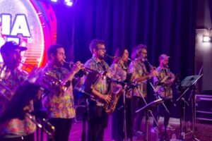 Fiesta bailable de la Orquesta Cumbia Grande en la Villa Victoria