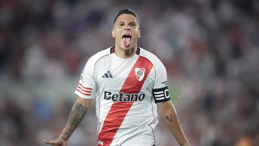 River aprovechó su ventaja numérica durante 80 minutos con Gimnasia en el Monumental
