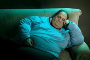 Julio Chávez encabeza un gran elenco en “La ballena” en el Teatro Tronador