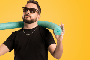 “Demasiado”: el nuevo espectáculo de stand up de Pablo Molinari