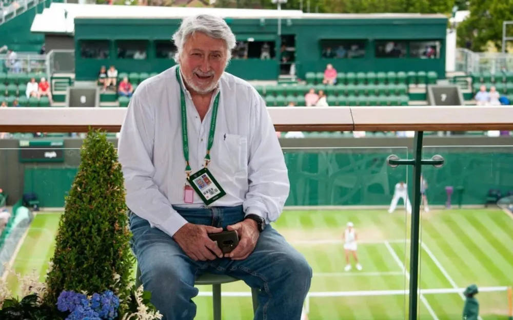 Murió Guillermo Salatino, una voz histórica del periodismo de tenis argentino