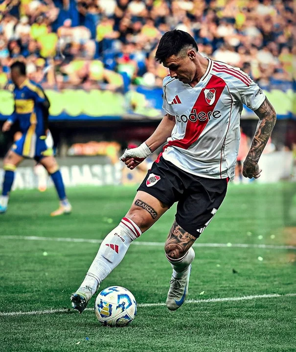 Adam Bareiro será jugador de Boca y River cobrará parte del pase