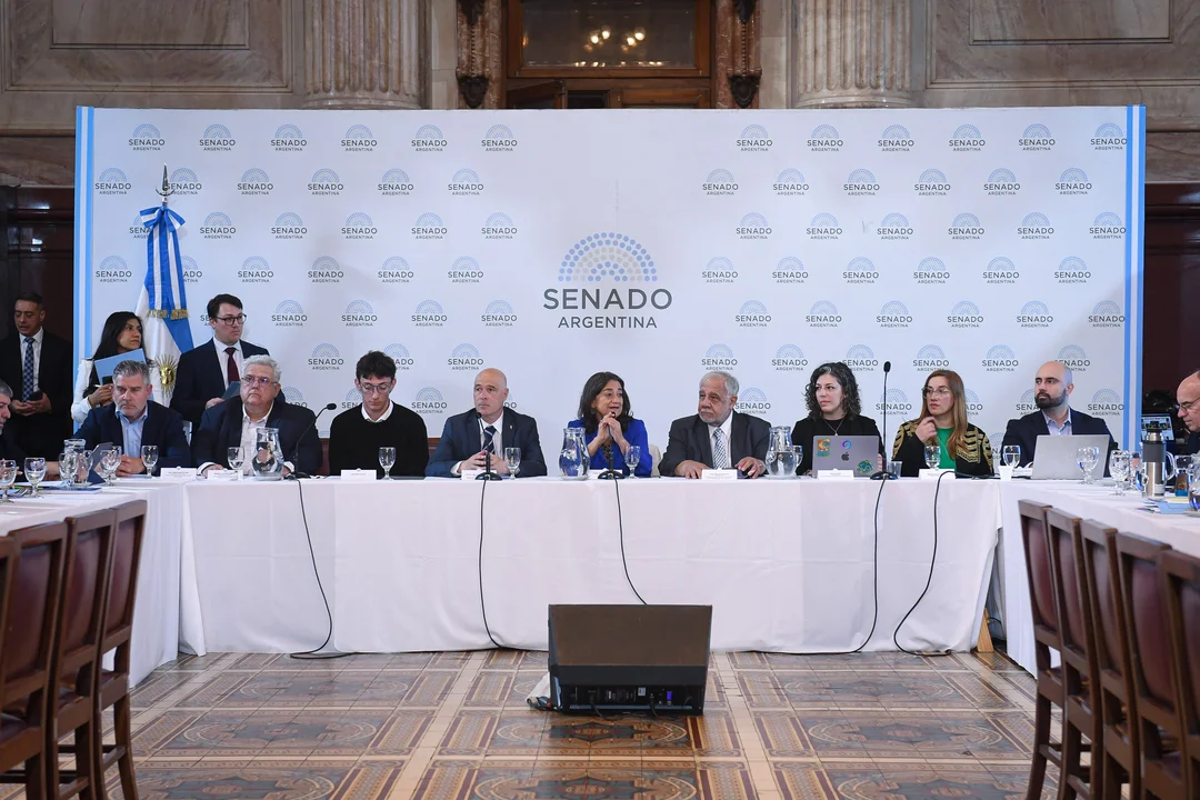 Senadores mantienen pisado el proyecto que combate las ciberapuestas y que afecta a miles de adolescentes