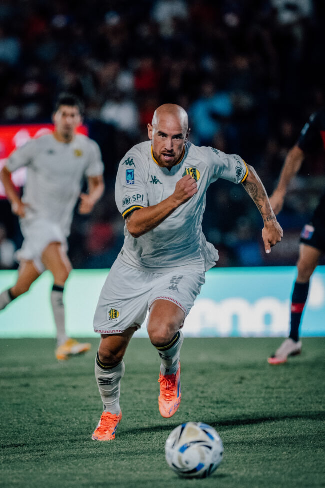 Aldosivi volvió a perder y jugando peor