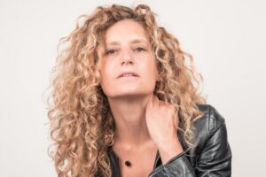 La cantautora uruguaya Ana Prada se presentará en la Sala Payró