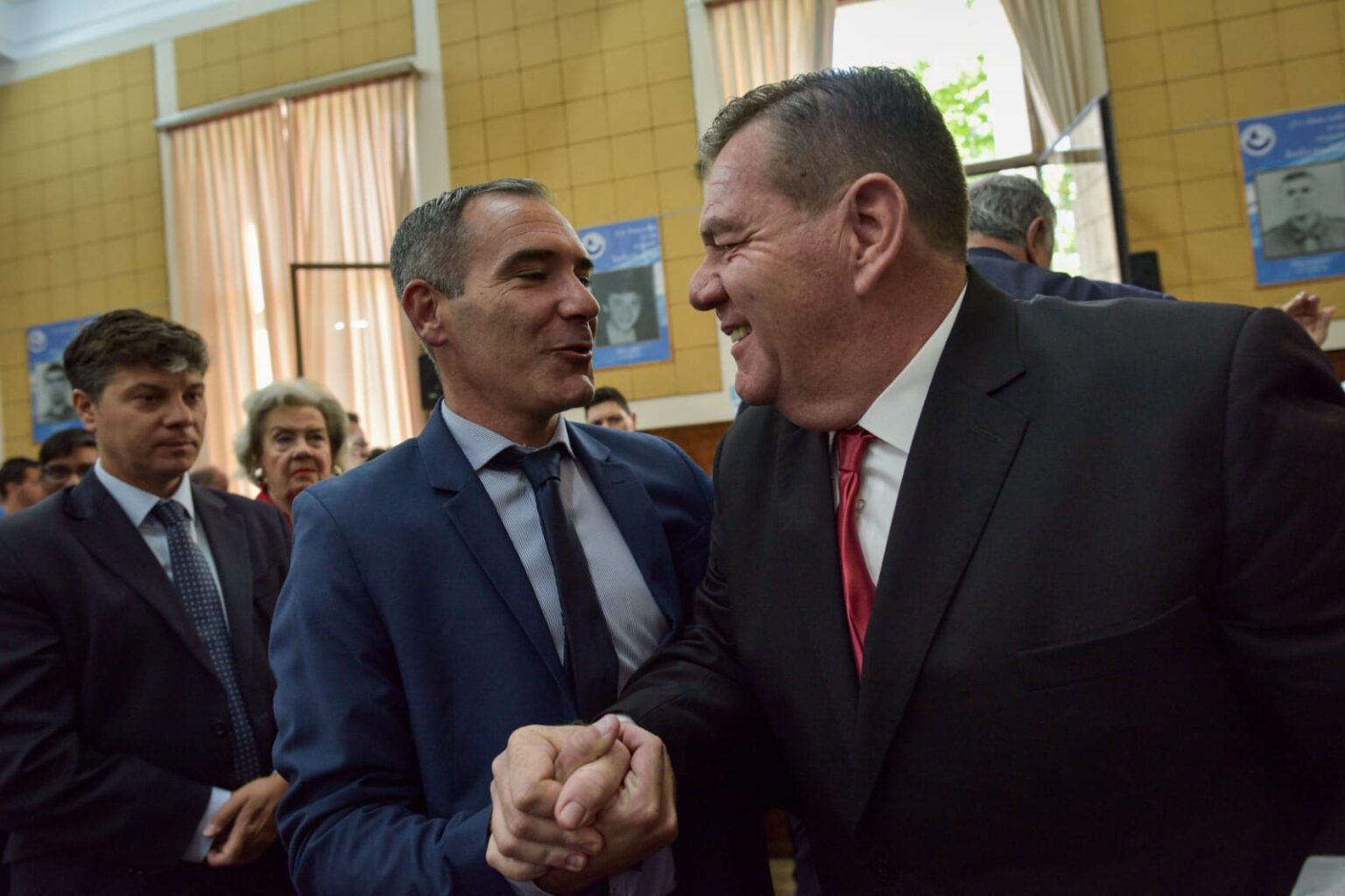 “Libertarios therians”: Los aliados de Milei en Mar del Plata que suben impuestos y cobrarán el alumbrado con la luz