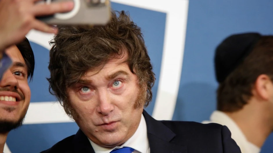 Milei entre la inflación y Adornis ya mide menos de 40 puntos