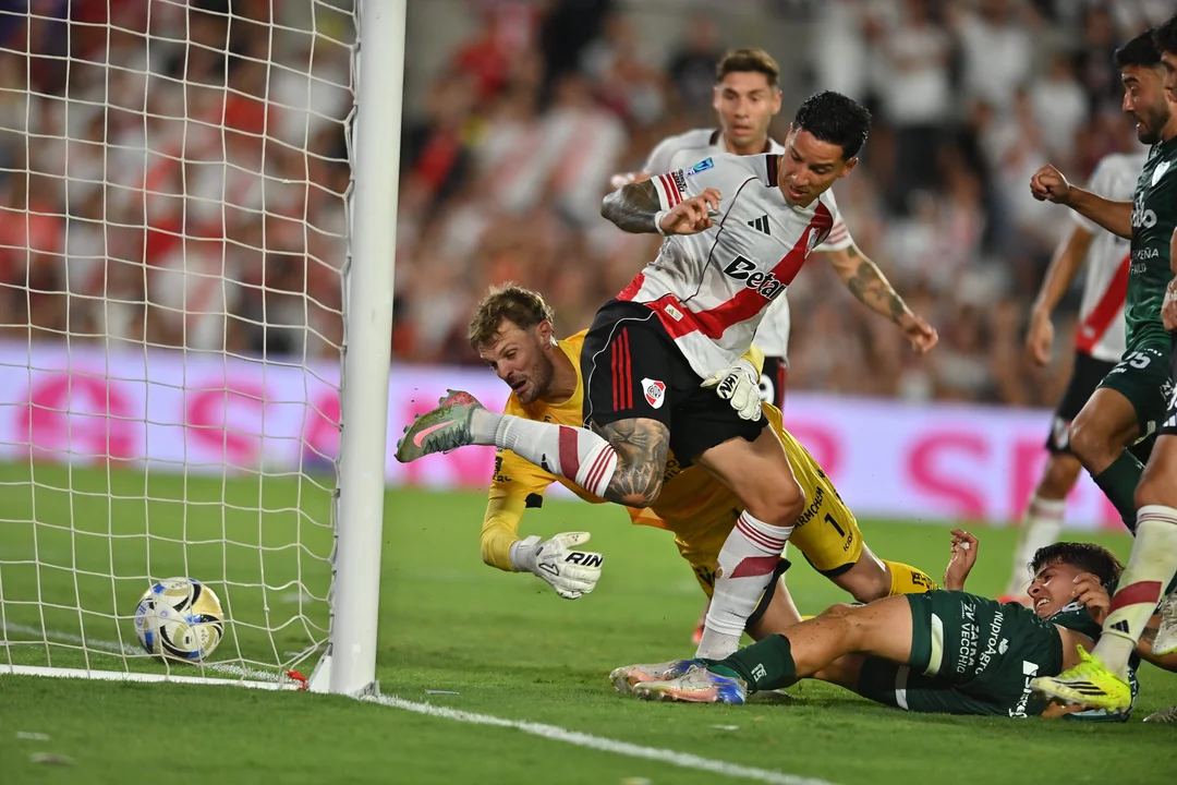 River ganó pero no le sobró nada ante Sarmiento en el Monumental