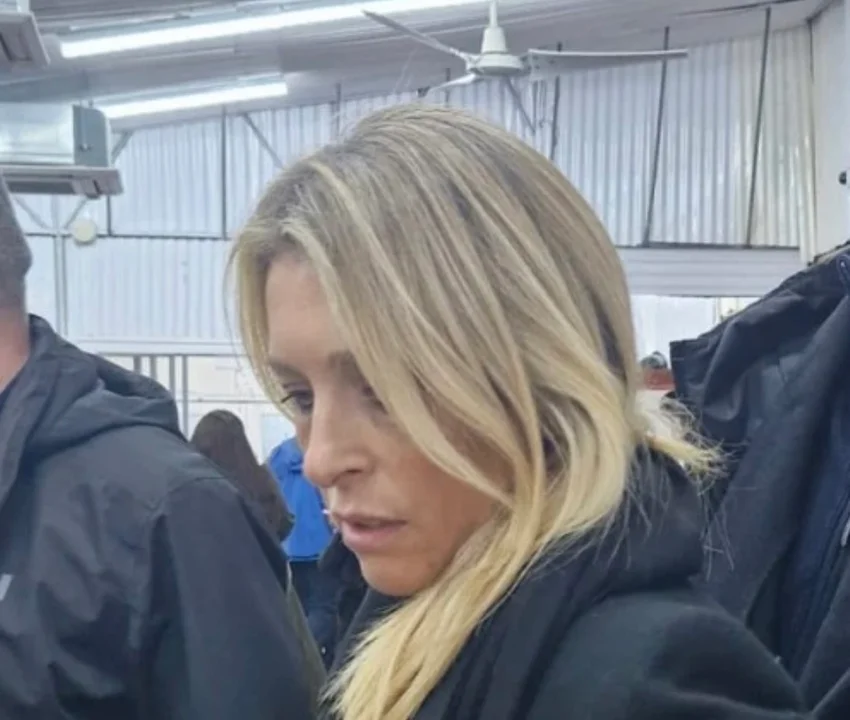 Bettina Angeletti: contratos de la consultora de la esposa de Adorni con empresas vinculadas al Estado