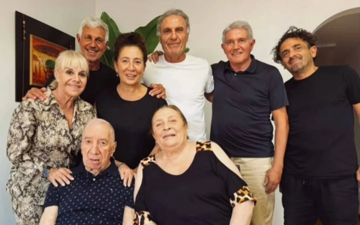 Bilardo celebró sus 88 años rodeado de campeones del mundo y emotivos mensajes