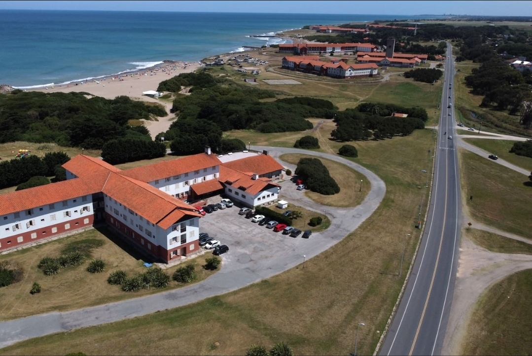 Anuncio de «distracción mediática» Chapadmalal en un limbo: Adorni anunció concesión en medio de su “crisis patrimonial”