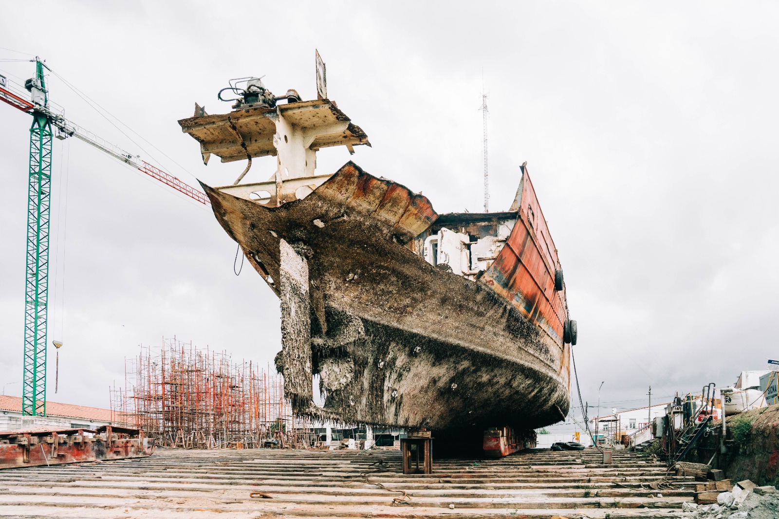El plan integral de retiro de buques inactivos alcanzará este año los 1.600 metros de frente de muelle recuperados