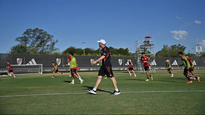 Aires de cambio en River: Mayor compromiso de Coudet