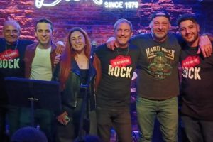 El ciclo “Cover nights” regresa con triple tributo: Héroes del Silencio, Divididos y blues