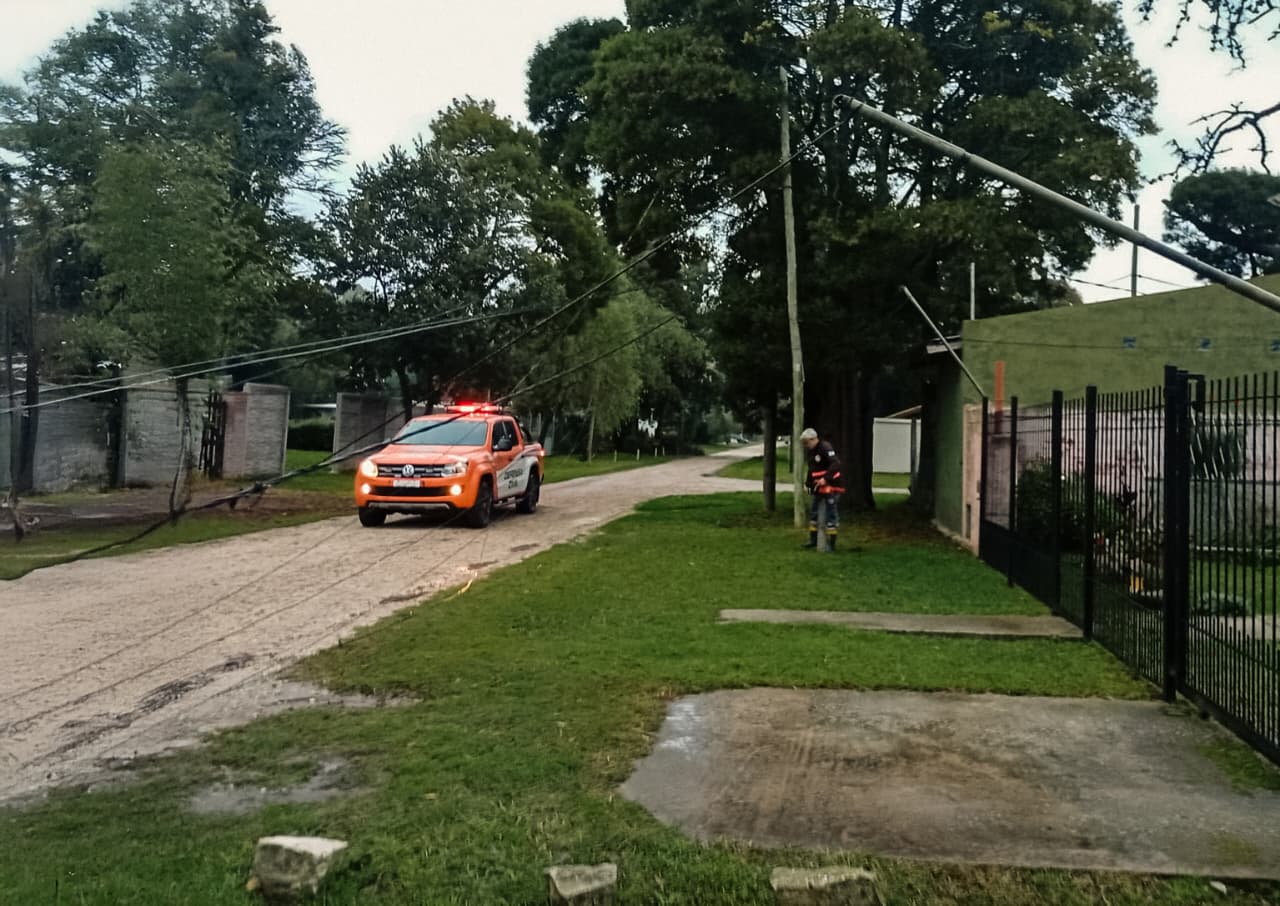 El Municipio continúa con tareas de asistencia y prevención tras las lluvias y vientos registrados en la ciudad