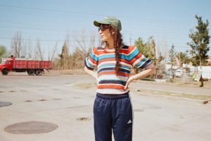 La ex Las Ligas Menores, Anabella Cartolano, presenta su faceta solista en Chauvin