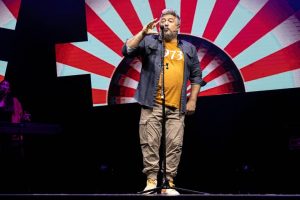 Pablo Fábregas llega a Mar del Plata con la gira despedida de “Inestable”