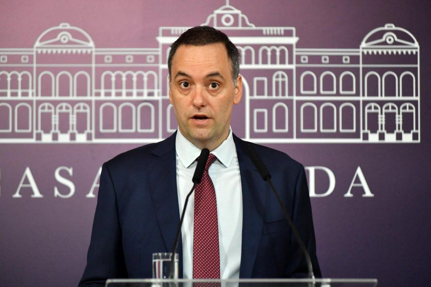 Detectan nuevas billeteras cripto de Adorni y el contratista aportó más chats y facturas a la Justicia