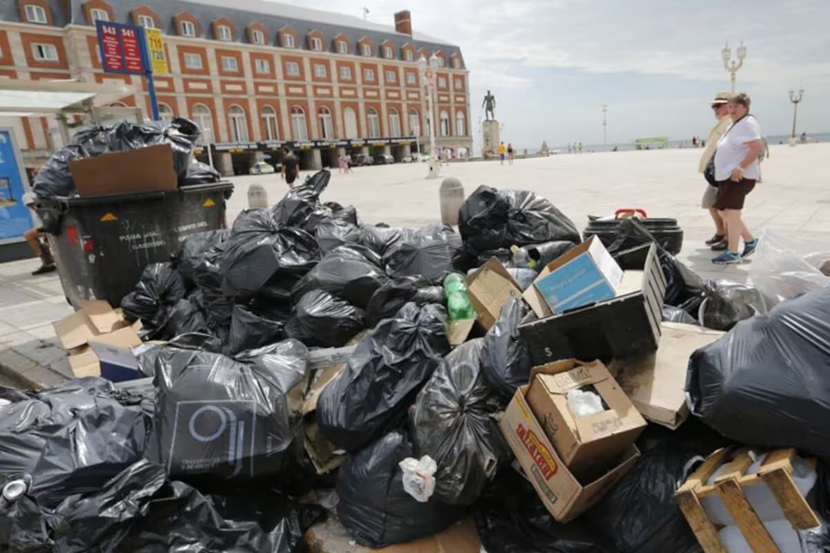 ¿Quién controla a Ciageser y Transportes 9 de Julio? Lluvia de sobretasas; Mar del Plata la ciudad más cara del país.