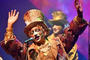 La murga uruguaya Falta y Resto celebrará sus 45 años en el Radio City con “Murgotán”