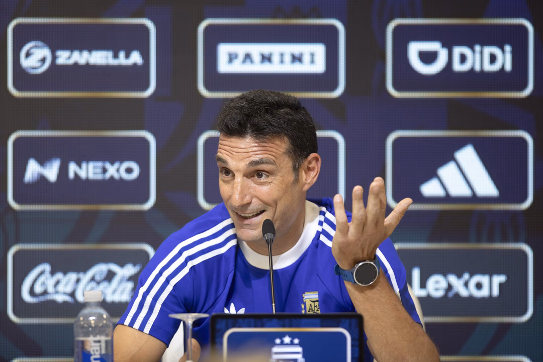 Lionel Scaloni en la previa ante Inglaterra: “El equipo lo tengo y podríamos hacer un cambio”