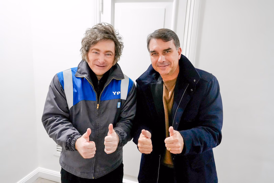 Milei viaja a Brasil: visita San Pablo y se encontrará con Flavio Bolsonaro