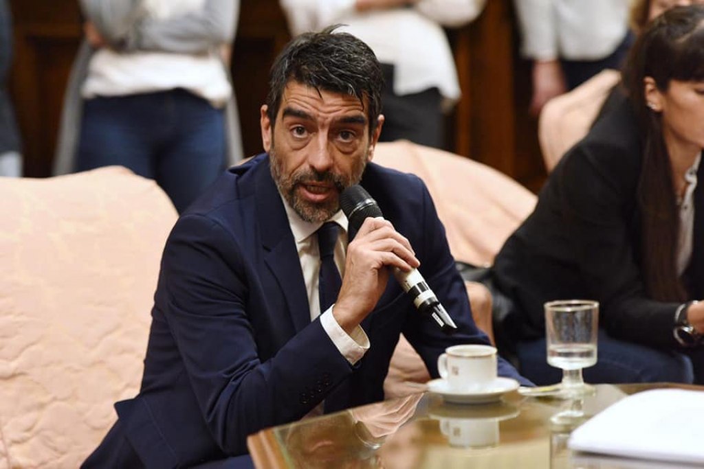 La bicameral de Inteligencia acordó citar al jefe de la SIDE para fines de agosto