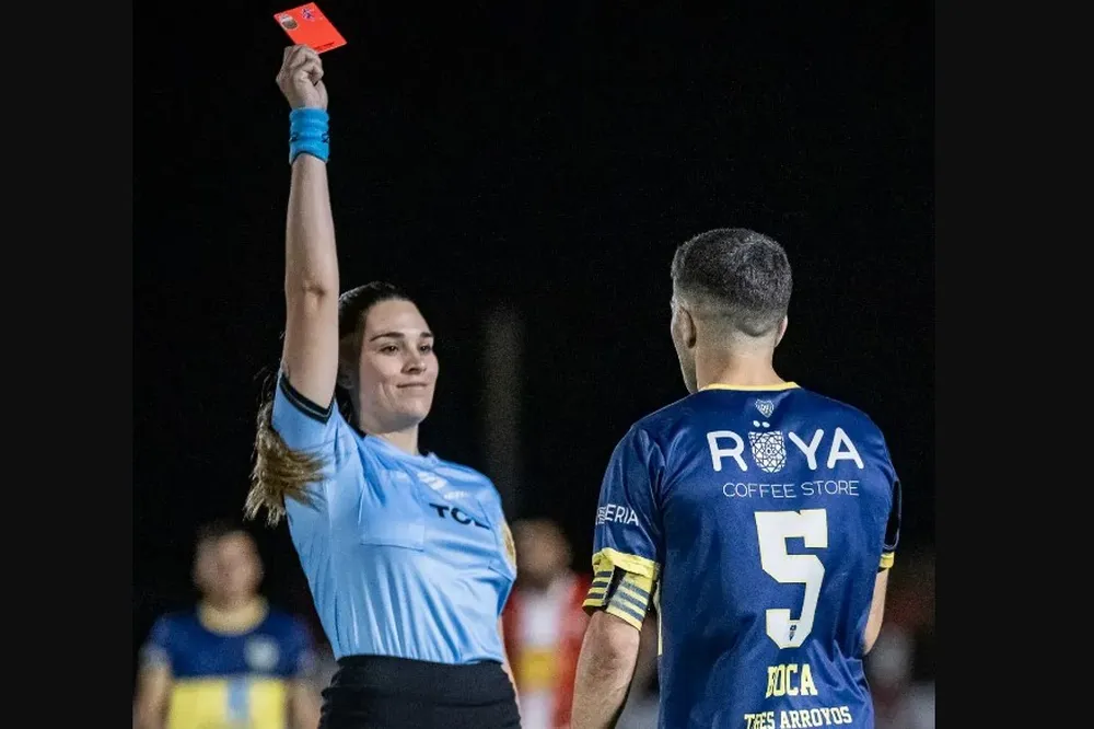 Pesar en Tres Arroyos por la muerte de Maite Otaegui, querida árbitra de la liga de fútbol local