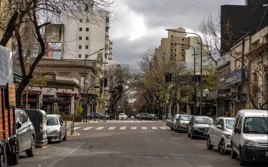 “Una ciudad soñada que crece a la deriva”: la preocupante alerta del líder de la UCR en La Plata