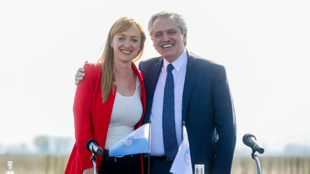 La senadora Fernández Sagasti pidió votar virtualmente la ley de Tierras por estar embarazada