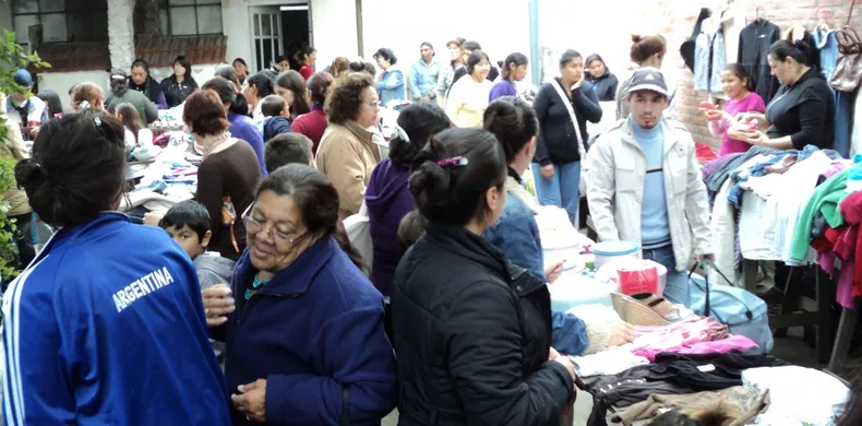 Vuelve el trueque: la crisis de la economía empuja el regreso de un rebusque made in 2001