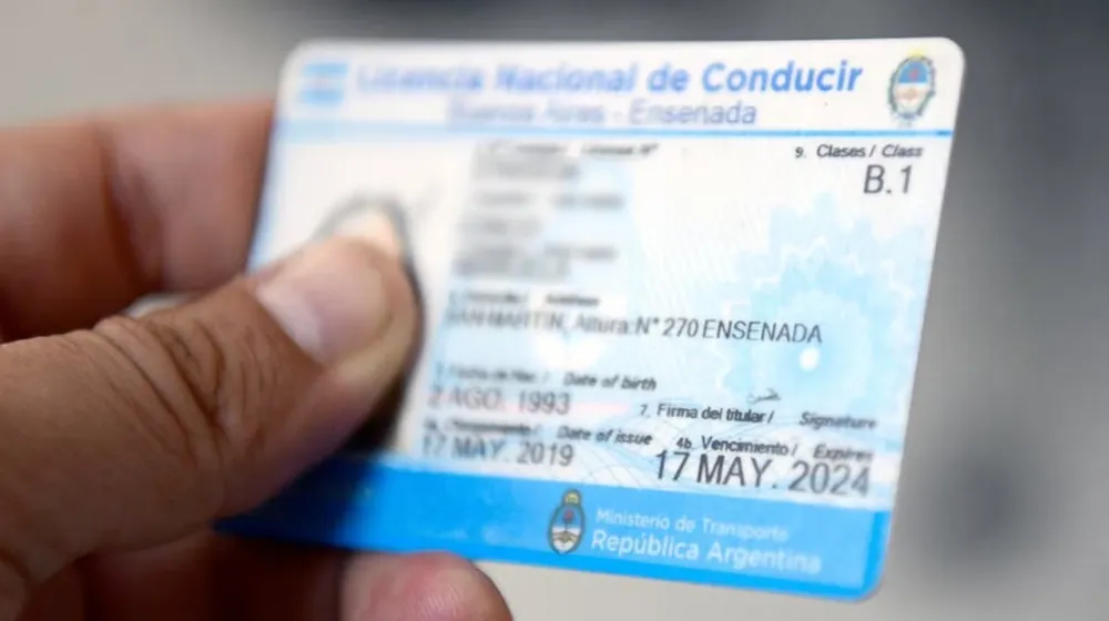 Diputados de LLA presentaron un proyecto para que las multas impagas no impidan renovar el carnet de conducir