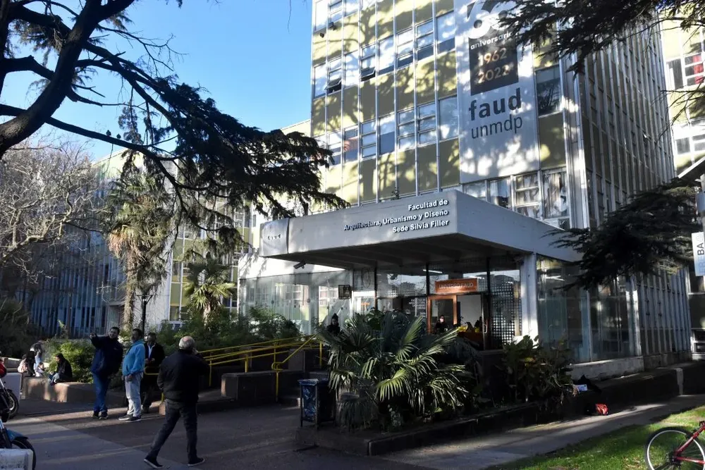 No ceden los episodios de violencia: Ahora con alumnos de la UNMDP