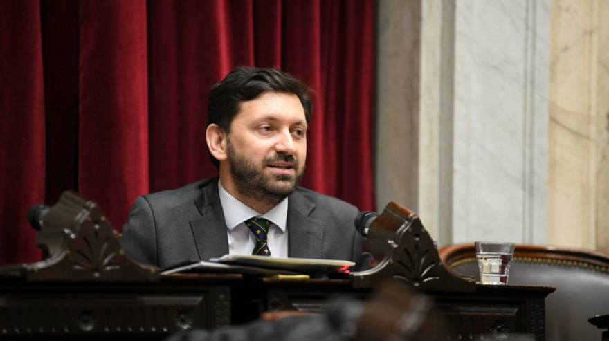 Pablo Juliano busca que avance su proyecto: «No entiendo a los radicales que ven en LLA un salvoconducto»