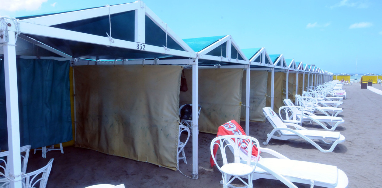 Precios de carpas para el verano “Nuestro principal problema son los Guardavidas”