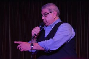 Alejandro Alperín presenta un tributo a Chico Novarro en El Argentino Bar