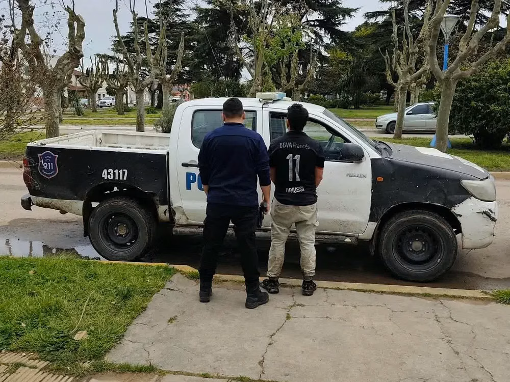Necochea: aprehendieron a un hombre por amenazas con una carabina de aire comprimido en una escuela