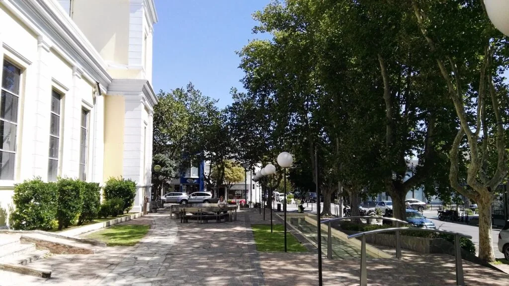 Programa Padrinazgo de espacios públicos: Más dudas que certezas; Ahora La Plaza del Agua