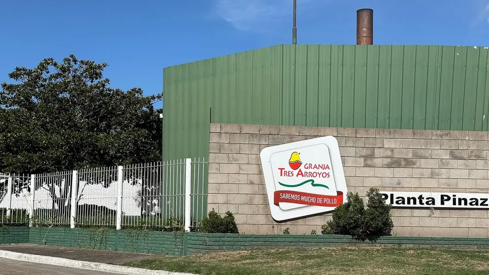 Se agrava la crisis de Granja Tres Arroyos en Provincia: ahora se conocen despidos en Pilar