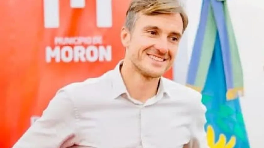 Morón: denuncian a Lucas Ghi por ceder espacios públicos a una empresa privada