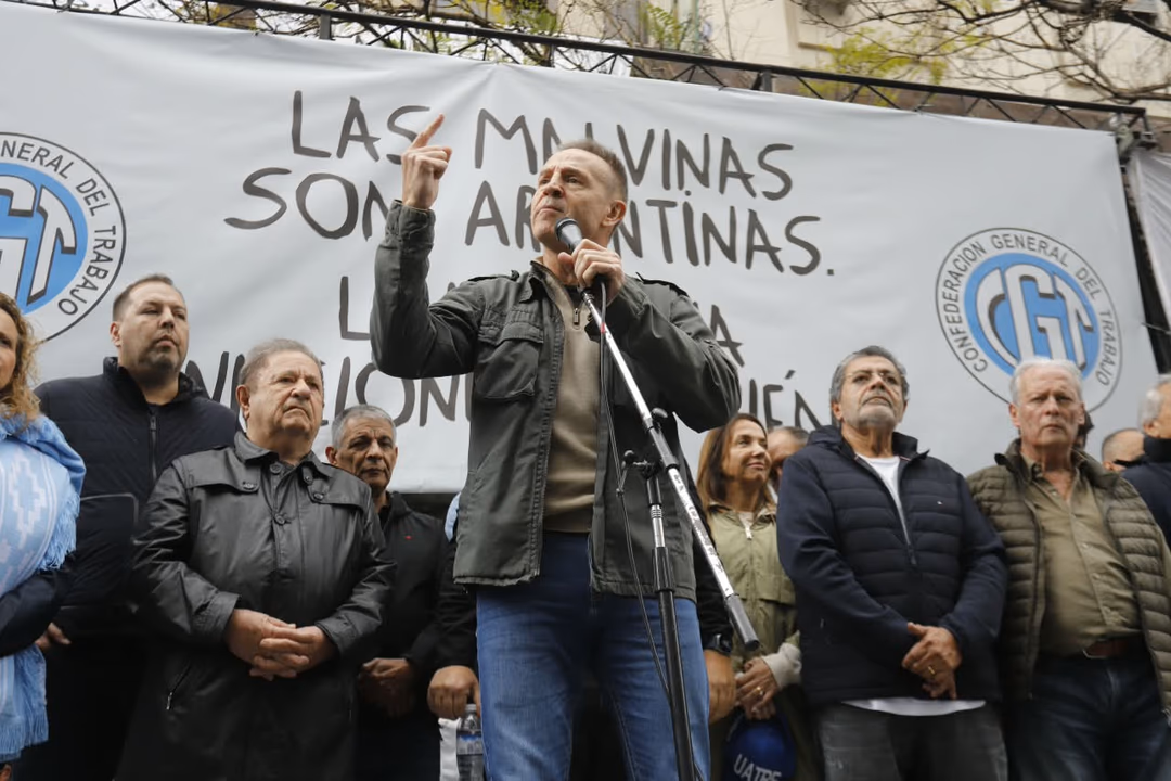 La CGT marchó en “defensa de la industria nacional» con duras críticas al Gobierno
