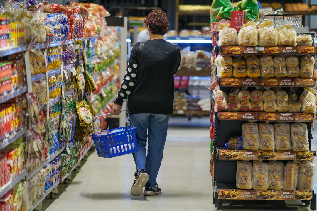 Un informe reveló la caída del consumo masivo en todo el país: cuáles son las regiones más afectadas