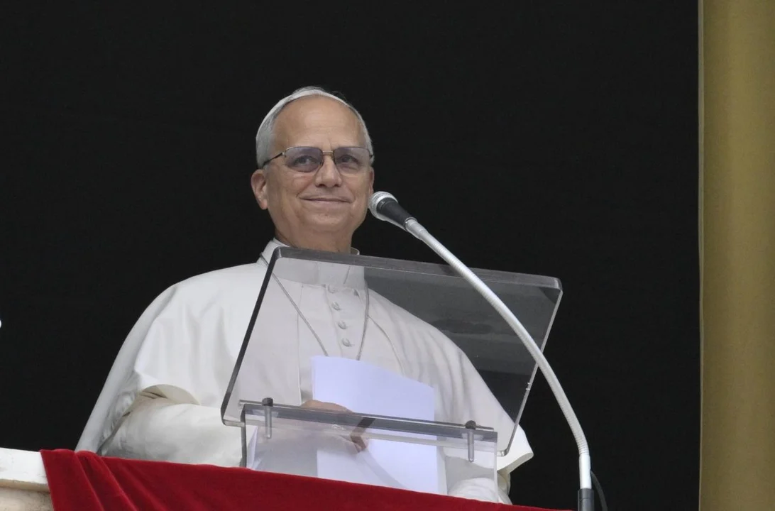 El Papa tuvo una “evolución posoperatoria normal” y caminó por la habitación