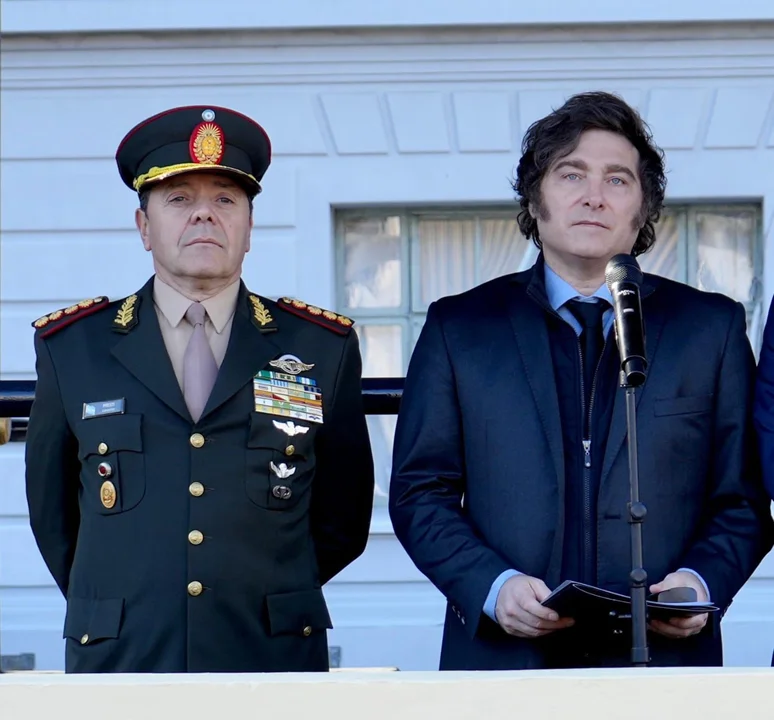 Fuerzas Armadas: el Gobierno clasifica como secreto militar nueva compra de equipamiento
