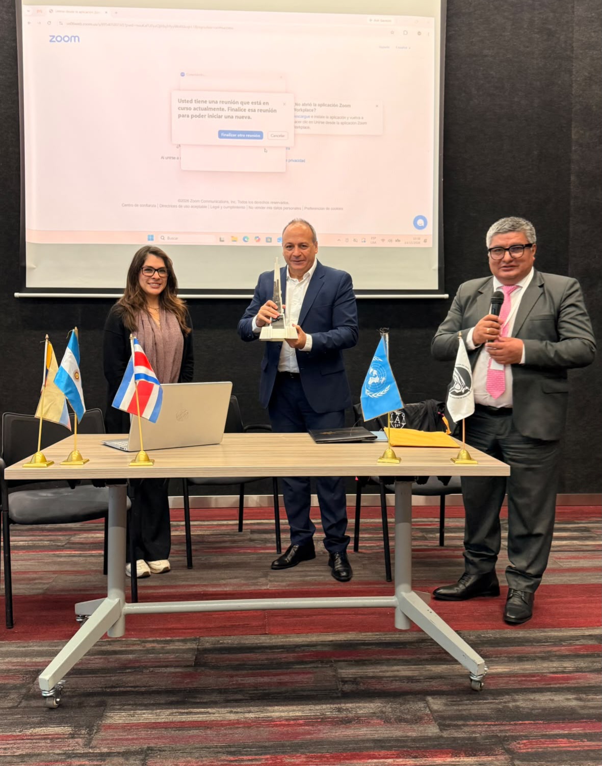 Nuevo reconocimiento internacional recibió el doctor César Sivo