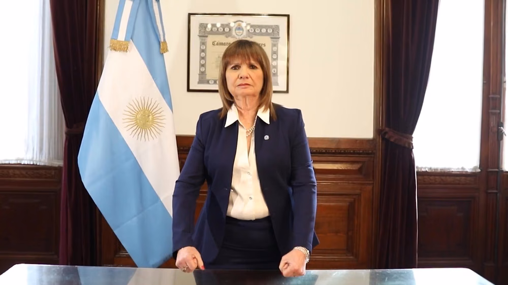 Bullrich sigue jugando figuritas y esperando su momento