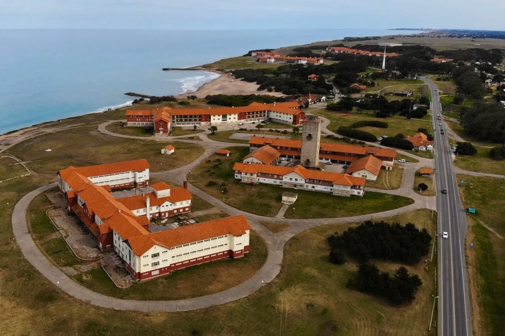 El Gobierno lanzó la concesión por 30 años de seis hoteles de Chapadmalal