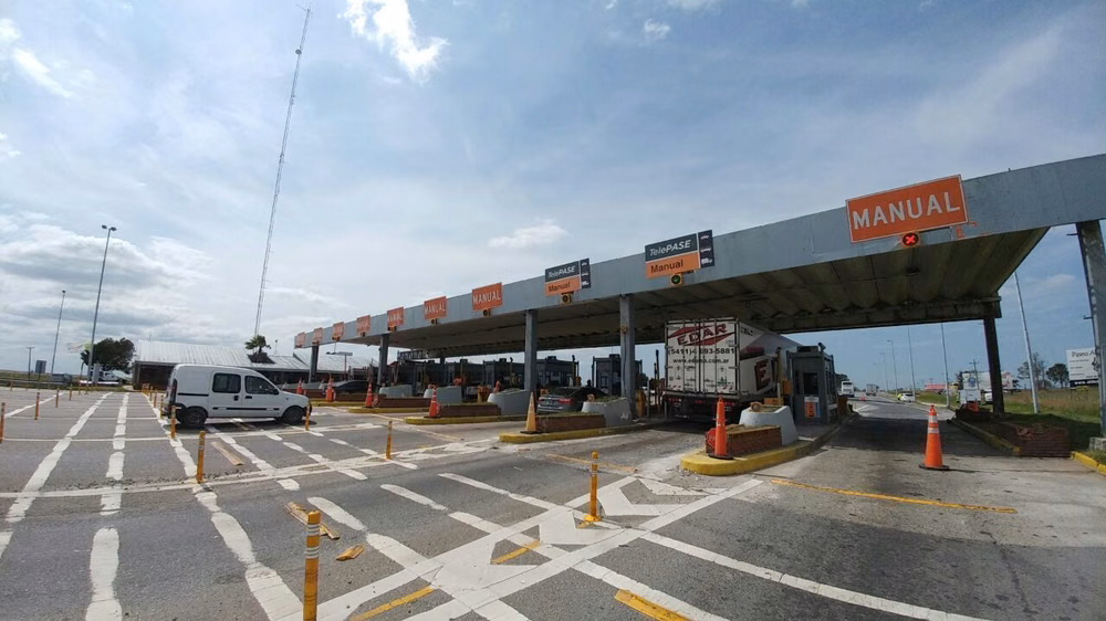 Suben los peajes de las rutas a la costa atlántica: cuánto costará viajar