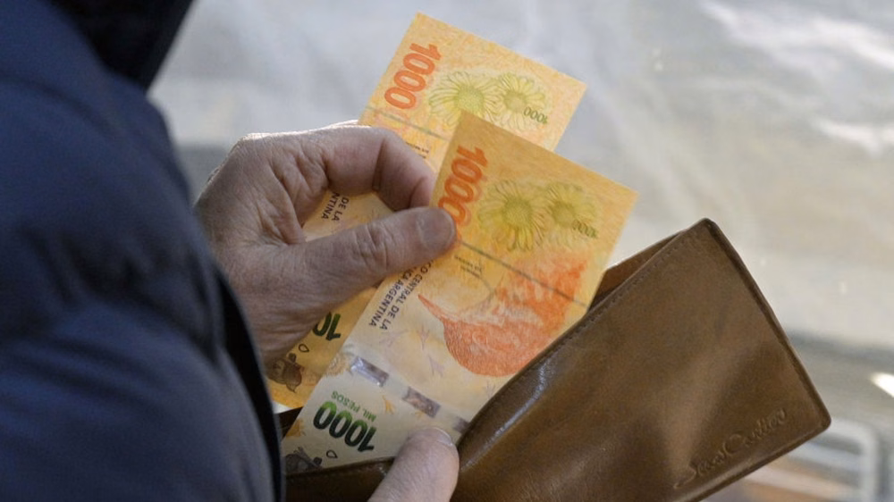 Uno de cada tres trabajadores se queda sin dinero antes del 10 del mes